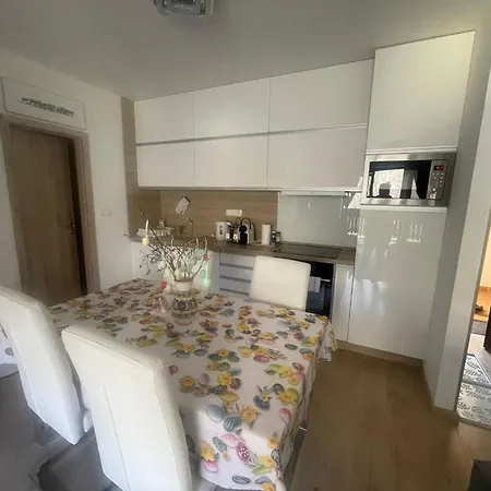 Ulla Pod Chopkom - Tale *