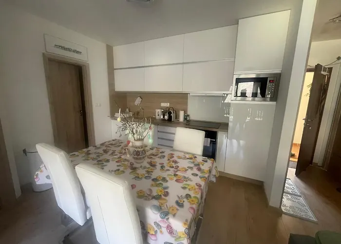 Ulla Pod Chopkom - Tale *